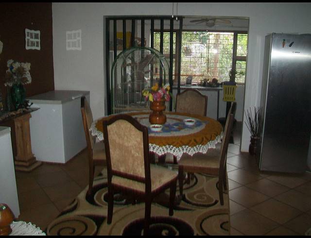 3 BEDROOM FREESTANDING FOR SALE IN PALM BEACH